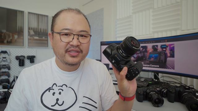 「Blackmagic Designが突然新しいカメラを発表してきたので発表を見た直後のファーストインプレッションを語りました。」第1706話 смотреть онлайн