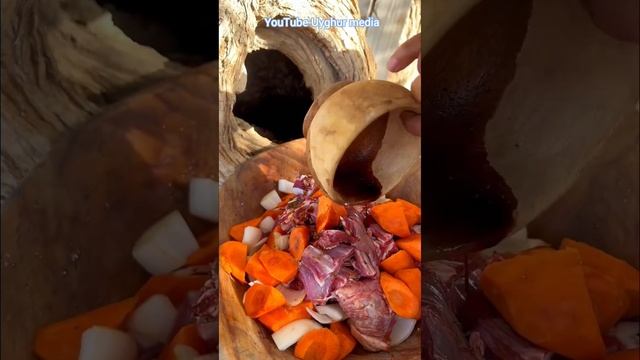Uygur mutfağı - karpuzlu tandırda kebap |Уйгурская кухня - шашлык тандури с арбузом |Uyghur cuisine смотреть онлайн