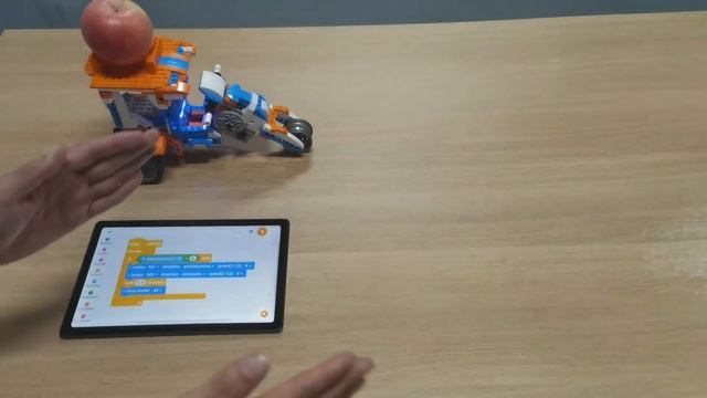 Voice detecting for an apple delivery смотреть онлайн