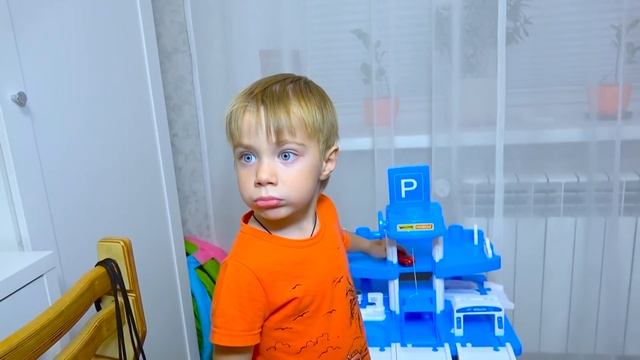 ФЁДОР сделал УРОКИ вместо СЕСТРЫ! Фёдор М./made LESSONS instead of SISTER! смотреть онлайн