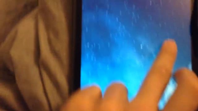 iPad Mini iOS 7 lock screen bug смотреть онлайн