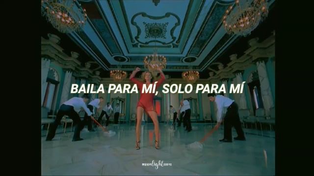 Paulina Rubio - Baila Casanova [Letra + Video Oficial]