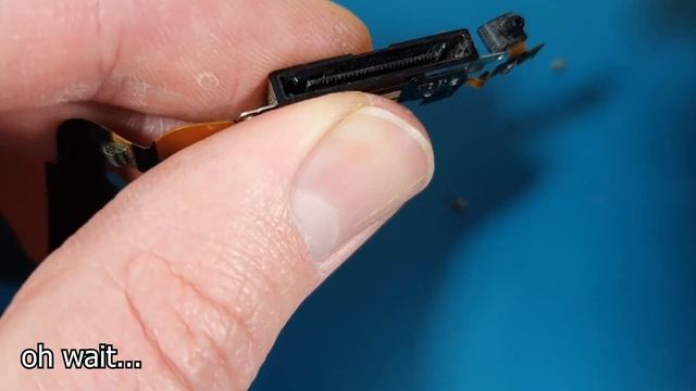 Filthy Smashed iPhone 4s Restoration - Can you solder a new power button? смотреть онлайн