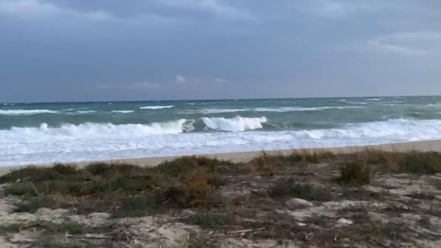 iPhone XR - Sellia Marina - Beach in south of Italy смотреть онлайн