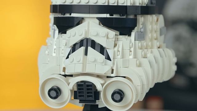 A Rohamosztagos sisak || LEGO 75276 Stormtrooper Helmet bemutató смотреть онлайн