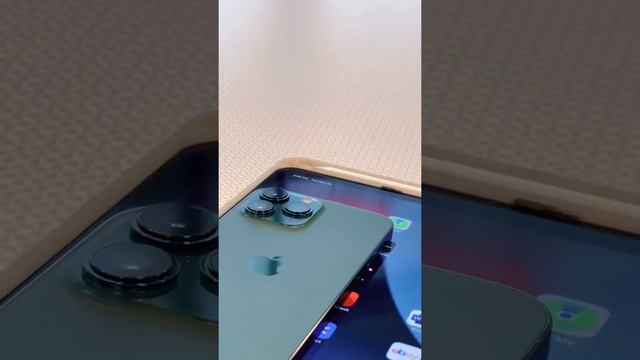 IPhone 13 pro Max alpine Green USA unboxing . ايفون ١٣ ماكس الأخضر смотреть онлайн