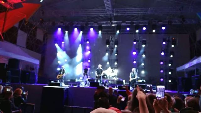 The Offspring - Gotta Get Away (WGFest 2019 Минск)