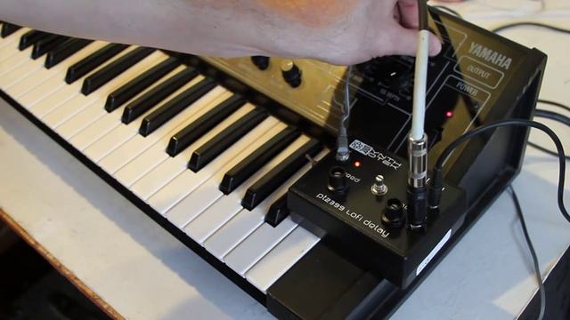 Synthrotek PT2399 Delay with 555 timer Mod LFO Yamaha CS-5 synth смотреть онлайн