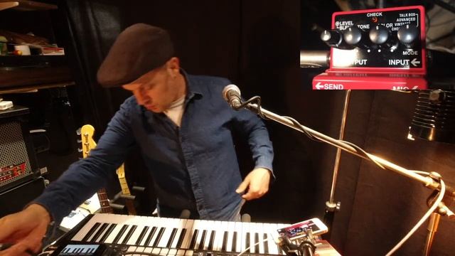 Boss VO-1 Vocoder Pedal Demo, with Keyboards & Guitar смотреть онлайн
