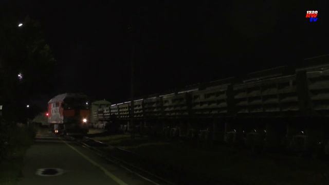 Смена тепловоза ТЭП70-0306 на ТЭП70-0266, станция Новосокольники | TEP70-0306 And TEP70-0266