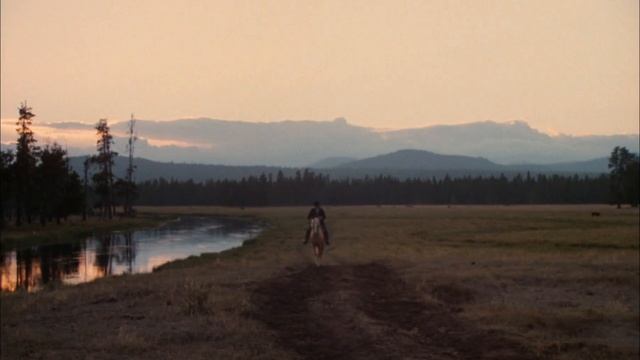 Buena Vista Distribution Co. Inc./Walt Disney Productions (1975) смотреть онлайн