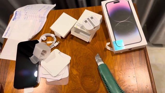Unboxing iPhone 14 Pro Max/OriginalCase with MagSafe/20w Adaptor (Deep Purple from Falcon) смотреть онлайн