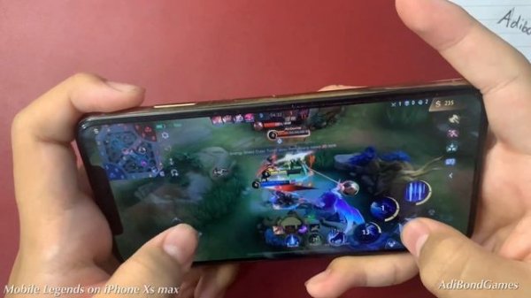 Mobile Legends on iPhone XS Max