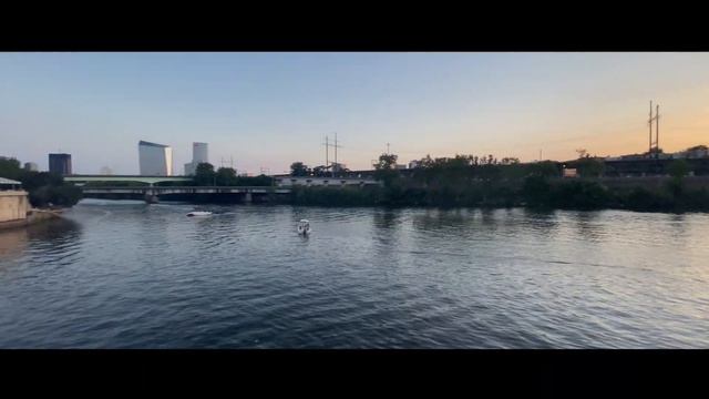 Philadelphia Museum of Art Cinematic Video On iPhone 11 Pro Max | Dji Spark смотреть онлайн