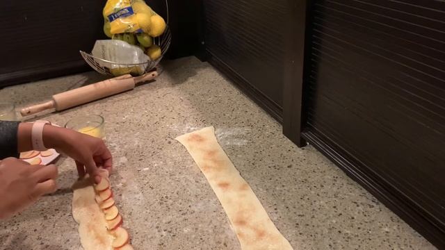 How to Bake Apple Roses! Celebrity Chef John taught me! Food wishes! Pastries смотреть онлайн