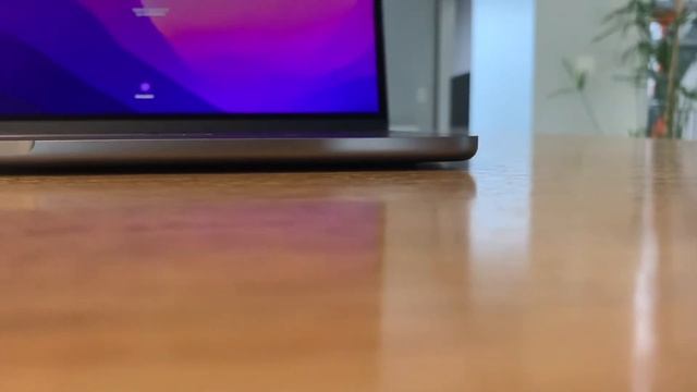 MacBook Air M2 wobbles when fully opened смотреть онлайн