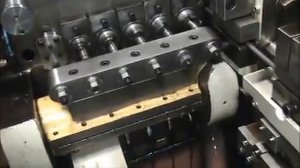 Холодновысадочный автомат прецизионной серии SNF-14P-6S для производства гаек и специальных деталей