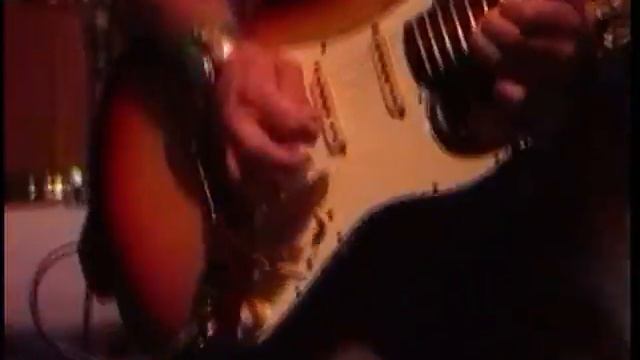 Anthony Gomes joue Back To The Start sur la scène de Blues (F.I.J.M.)le 06 juillet 2012 смотреть онлайн