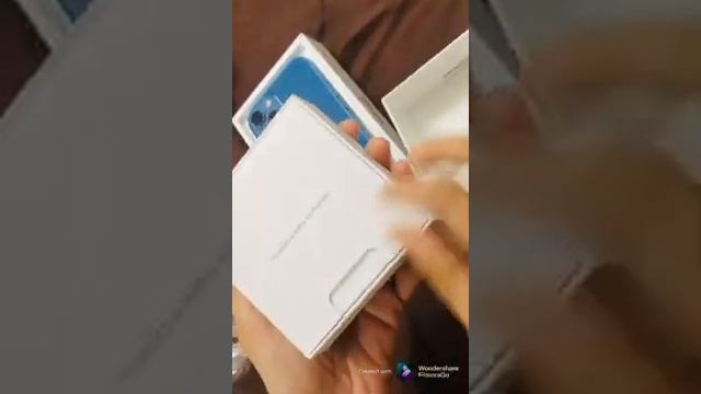 iPhone 13 unboxing || Apple iPhone 13 blue unboxing || iphone 13 blue||Apple AirPod&Adapter unboxin смотреть онлайн