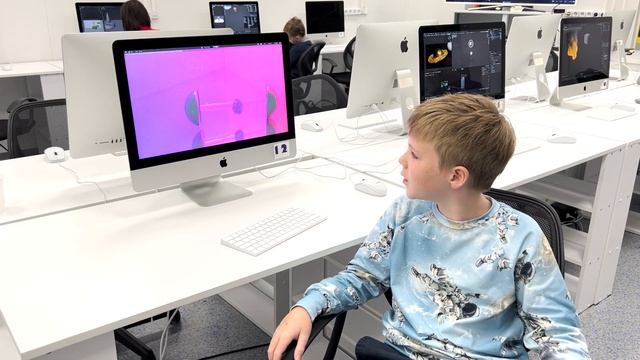 Как проходят занятия BAZA School Kids в Международной Гимназии Сколково смотреть онлайн