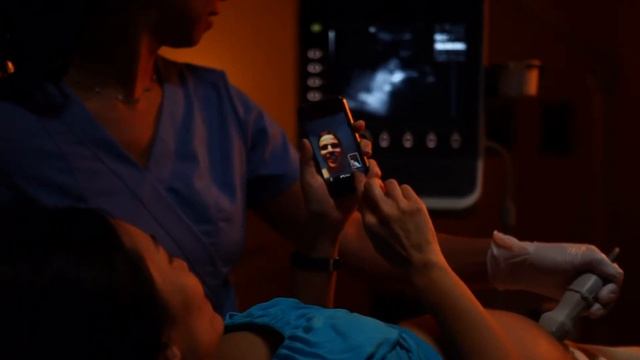 iphone 4 Facetime Commercial 2010 смотреть онлайн