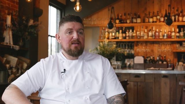 Chef Robert Taylor from Tallow creates a pan fried cod with potted crab butter dish смотреть онлайн
