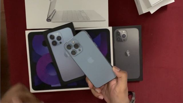 RAGHAV DI FIRST VIDEO CANADA 🇨🇦 TOO Apple gadgets unboxing смотреть онлайн