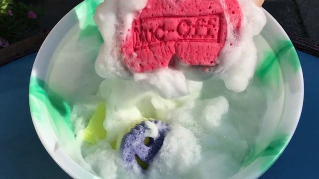 ASMR SUPER SATISFYING GREEN CLEANER 🧽💚Sponge squeezing asmr смотреть онлайн