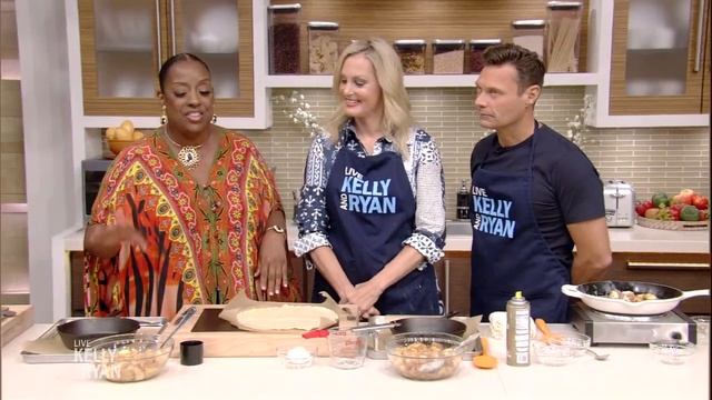Melba Wilson Makes the Perfect Apple Pie смотреть онлайн