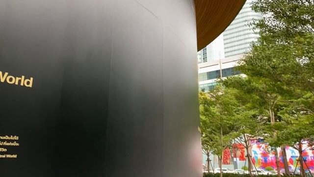 Apple Central World バンコク２店舗目のアップルストアが間もなくオープン　中心地で立地が非常によく旅行者にも行きやすい смотреть онлайн