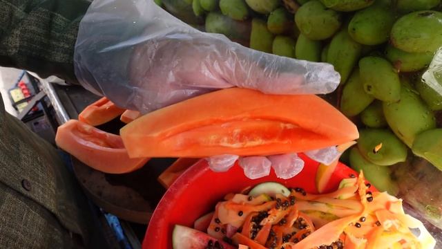 Watermelon, Mango, Pineapple, Papaya, and more! Amazing Fruit Cutting Skills! Cambodian Street Food смотреть онлайн