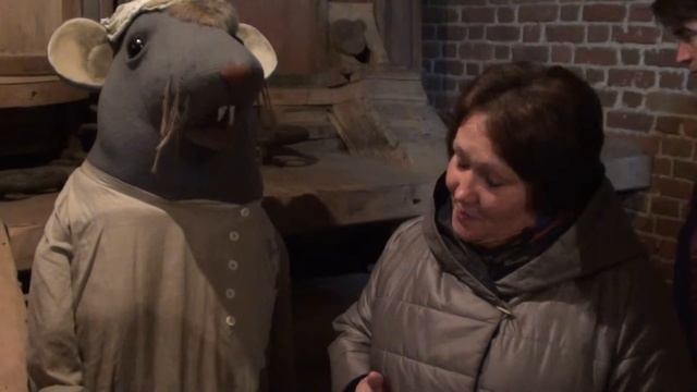 ЭКСКУРСИЯ В АМБАРНЫЙ ДВОР (г. МЫШКИН) 2 - Й ФРАГМЕНТ смотреть онлайн