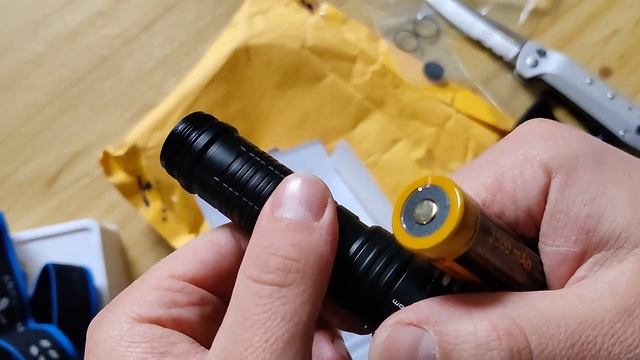 Налобник SKIlhunt H300 / H300R - распаковка, первый осмотр и сравнение с предыдущими моделями смотреть онлайн