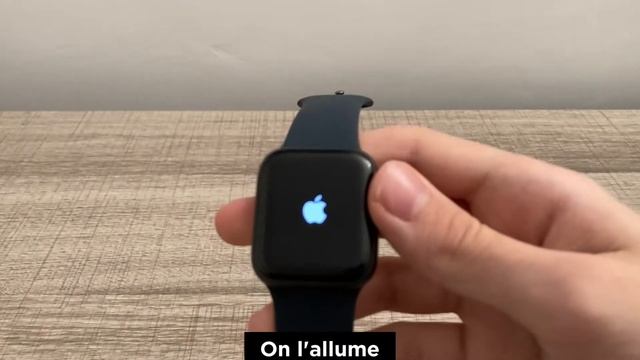 Déballage de l'Apple Watch SE Spécial Noël смотреть онлайн