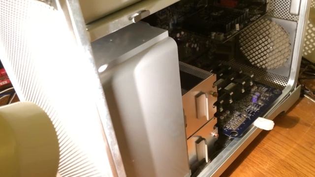 Early-2006 Mac Pro 1,1 Quad-Core Xeon Upgrade смотреть онлайн