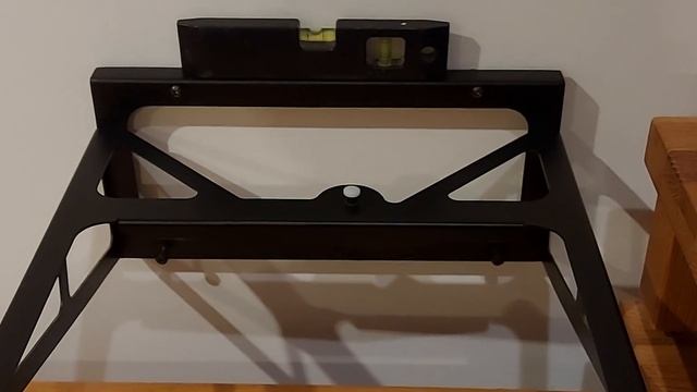 Fitting a Rega wall mounted turntable shelf for a P6 (fiddly...but dead easy) смотреть онлайн