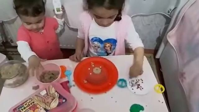 Kinetik kumla esila erva pasta yapiyorlar смотреть онлайн