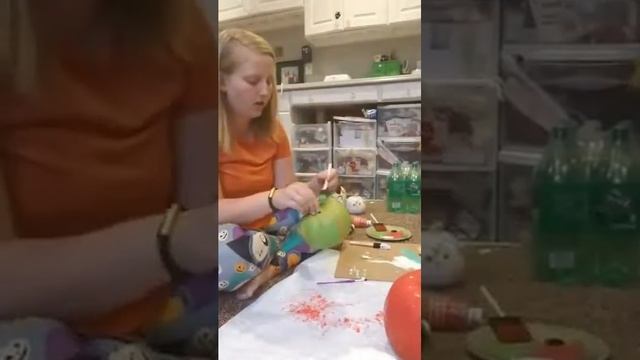Disney No Carve Pumpkins (Baymax, Mike Wazowski, Poisoned Apple) смотреть онлайн