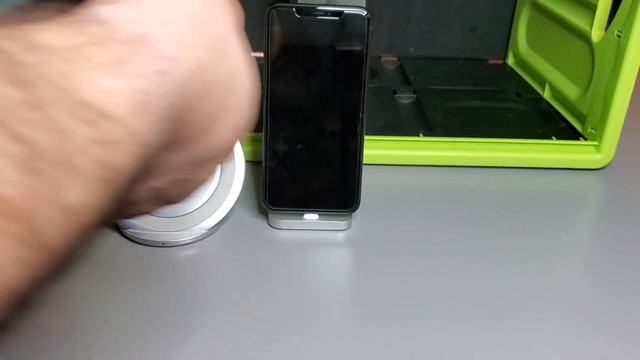 Apple iPhone 11 Pro Max Pine Green Silicone Case Unboxing Hands on смотреть онлайн
