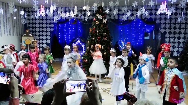 Замела метелица город мой . ❄️ смотреть онлайн