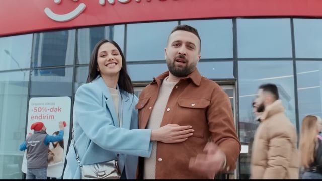 Zamanını bəhanələr uydurmağa yox, ona ən yaxşı hədiyyəni seçməyə sərf elə! смотреть онлайн