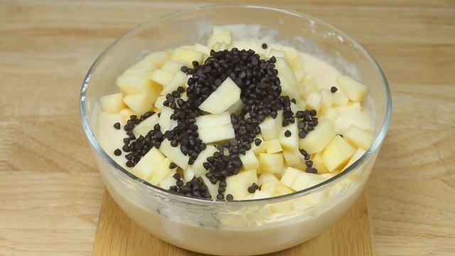 Chocolate Chip Apple cake - Delicious Apple Pie Recipe - The Best Apple Cake - 10 Minute Apple Cake смотреть онлайн