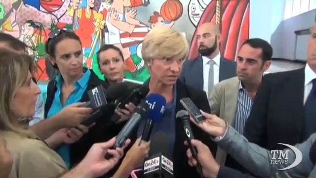 Scuola, Pinotti: ora è momento della proposta non della protesta смотреть онлайн