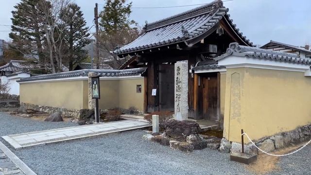 【4K】Snowy KYOTO, JAPAN 2022 - Kimono Forest, Tenryuji Temple Walking Tour 【ASMR】 смотреть онлайн