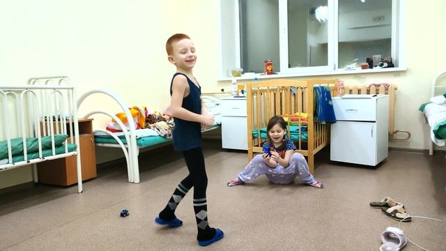 Настю увезли на СКОРОЙ Приключения в БОЛЬНИЦЕ  Nastya Life VLOG 0+