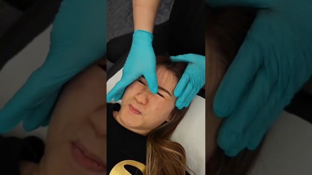 Master Chris helped Miss Coco with a nose injury смотреть онлайн