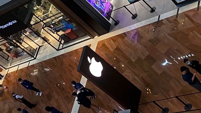 Floating Apple Store in Singapore? சிங்கப்பூரில் மிதக்கும் Apple Store... смотреть онлайн