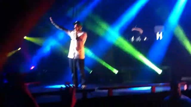 HD Mac Miller - Best Day Ever LIVE Duesseldorf Mitsubishi Electric Hall 19/10/2013 смотреть онлайн