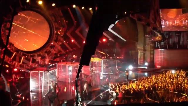 Miley Cyrus "In the Midnight Hour" live смотреть онлайн