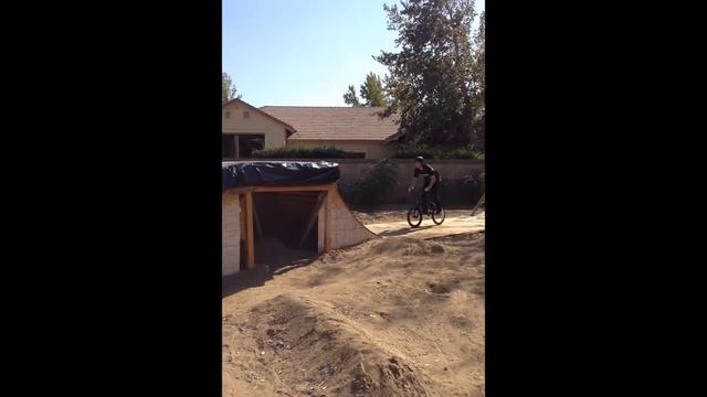 Bobby Boka back yard resi sesh смотреть онлайн